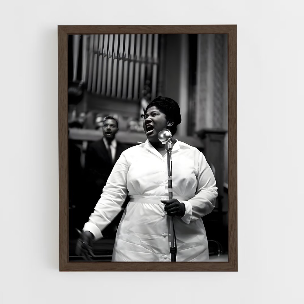 ap-mahalia jackson-2 cadre Bois foncé