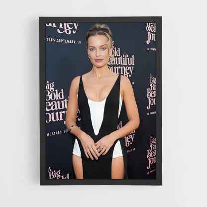 ap-margot robbie-5 cadre Noir
