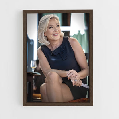 ap-marine le pen-2 cadre Bois foncé