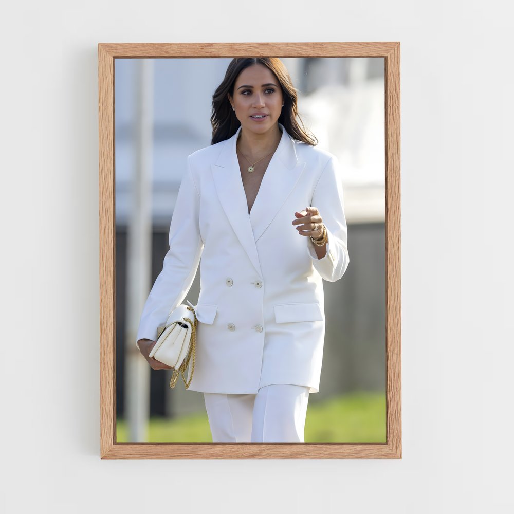ap-meghan markle-5 cadre Bois clair