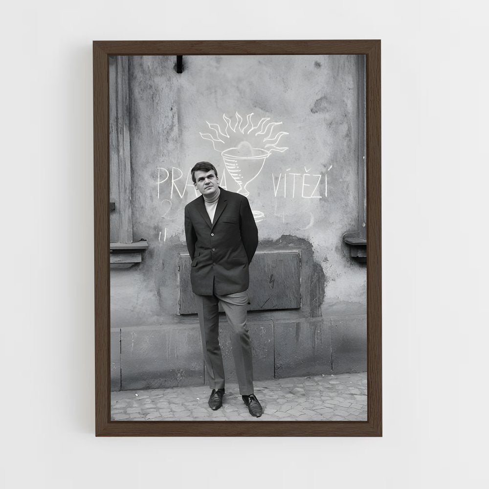 ap-milan kundera-4 cadre Bois foncé
