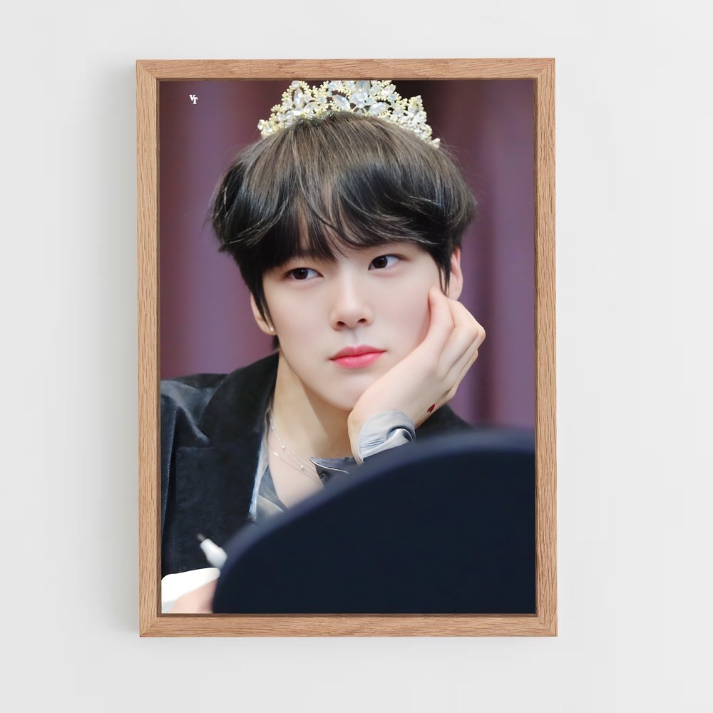 ap-minhyuk-10 cadre Bois clair