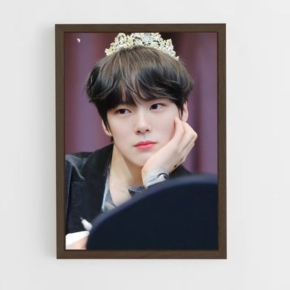ap-minhyuk-10 cadre Bois foncé