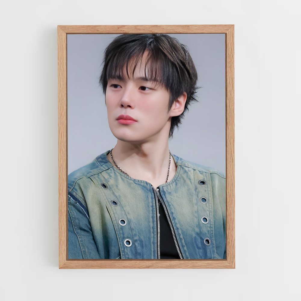 ap-minhyuk-3 cadre Bois clair