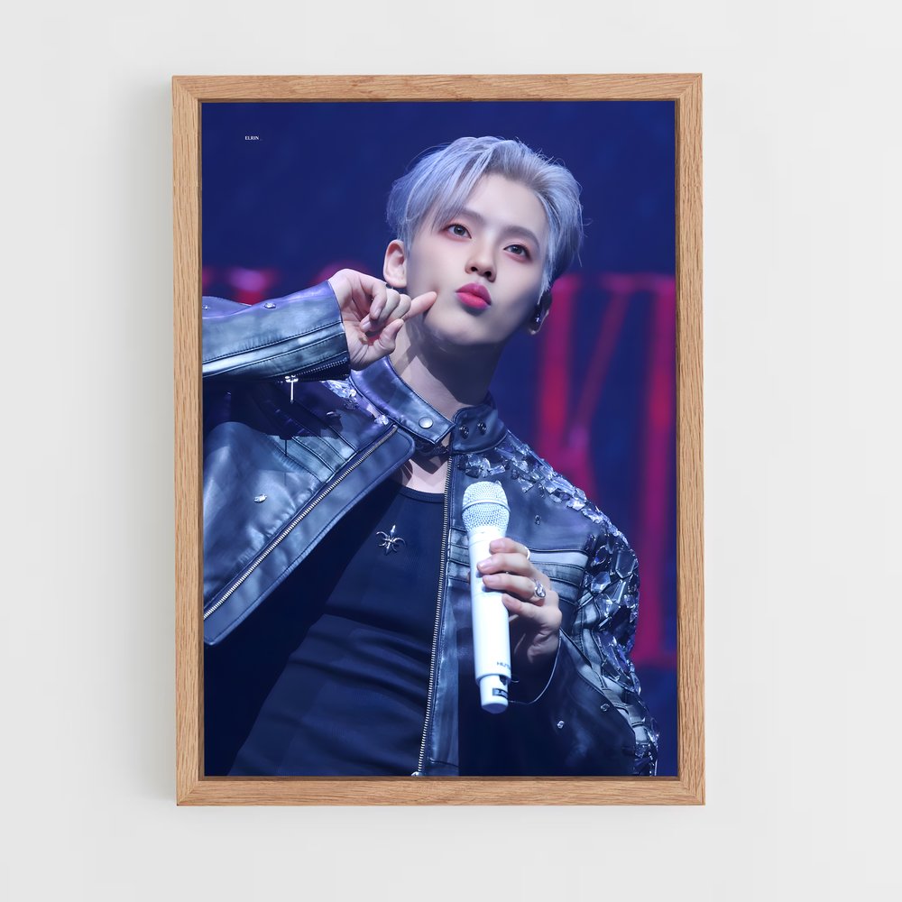 ap-minhyuk-8 cadre Bois clair