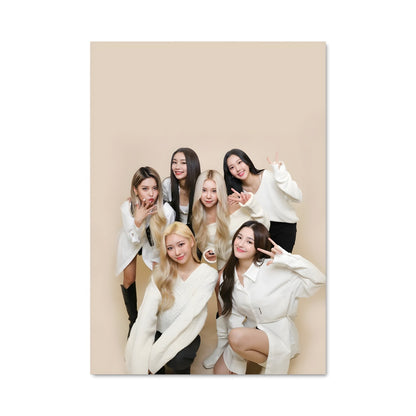 Poster Momoland Glamour