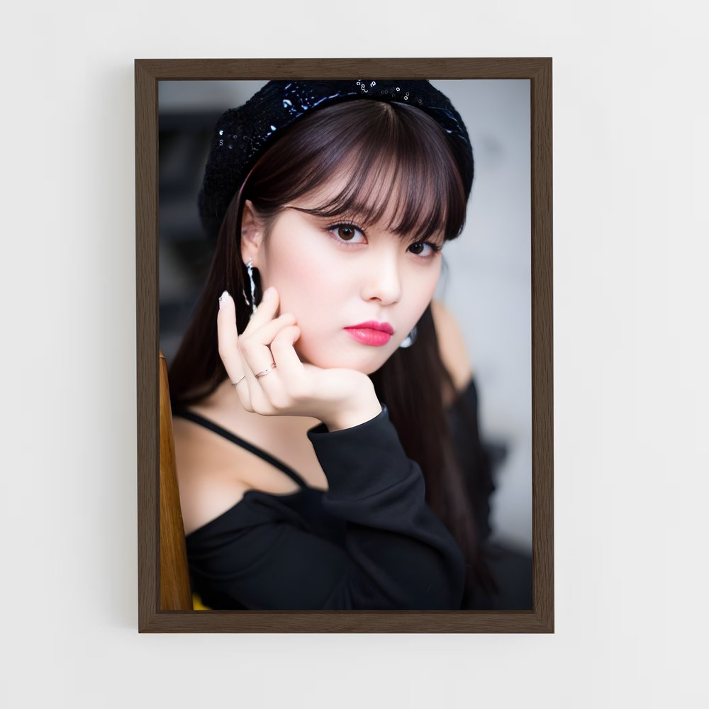 ap-momoland-6 cadre Bois foncé
