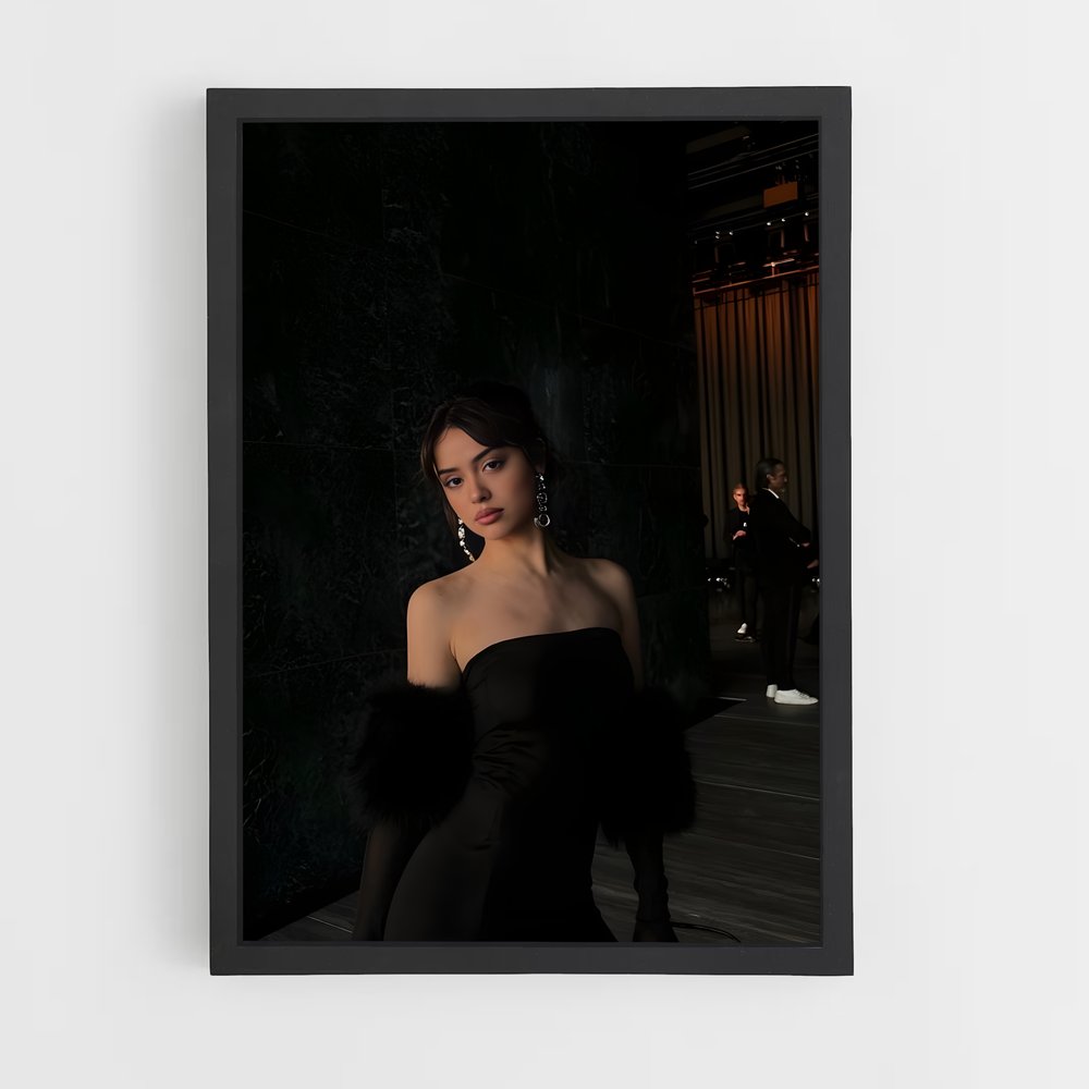 ap-nailea devora-7 cadre Noir