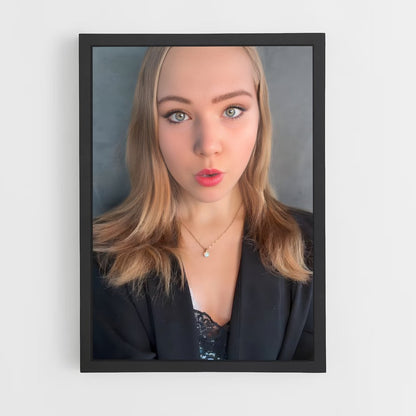 ap-naomi seibt-1 cadre Noir