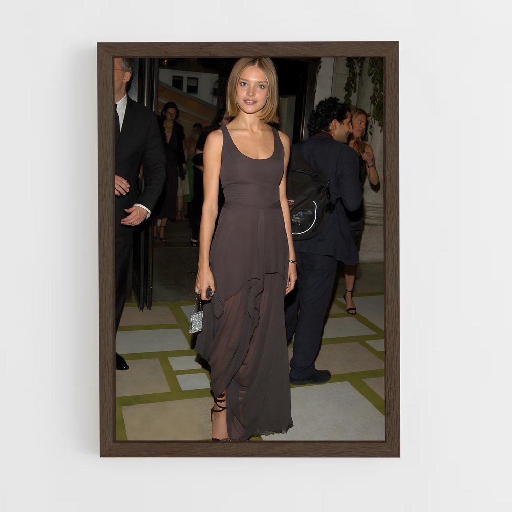 ap-natalia vodianova-1 cadre Bois foncé