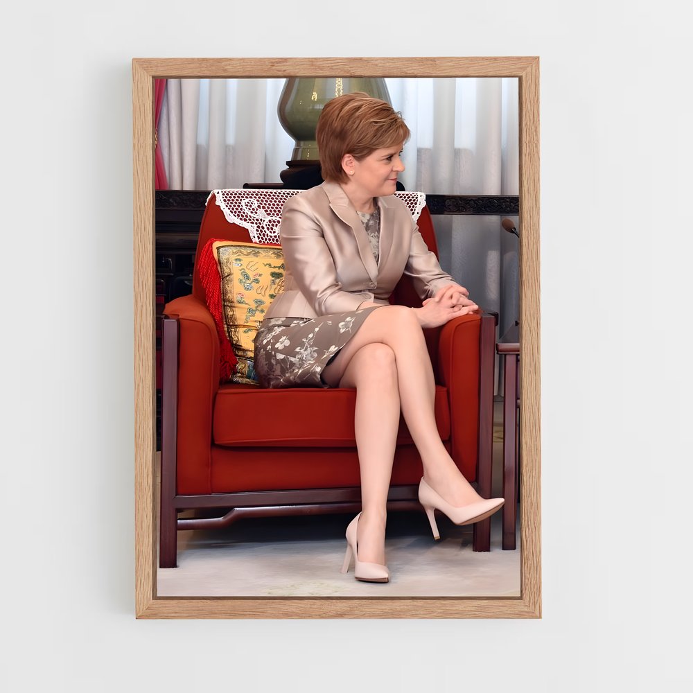 ap-nicola sturgeon-1 cadre Bois clair