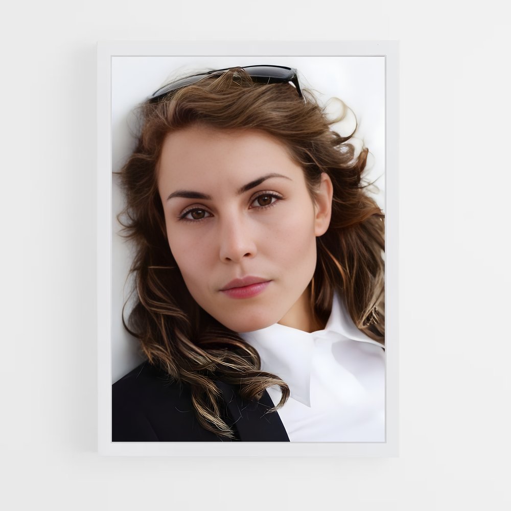 ap-noomi rapace-1 cadre Blanc
