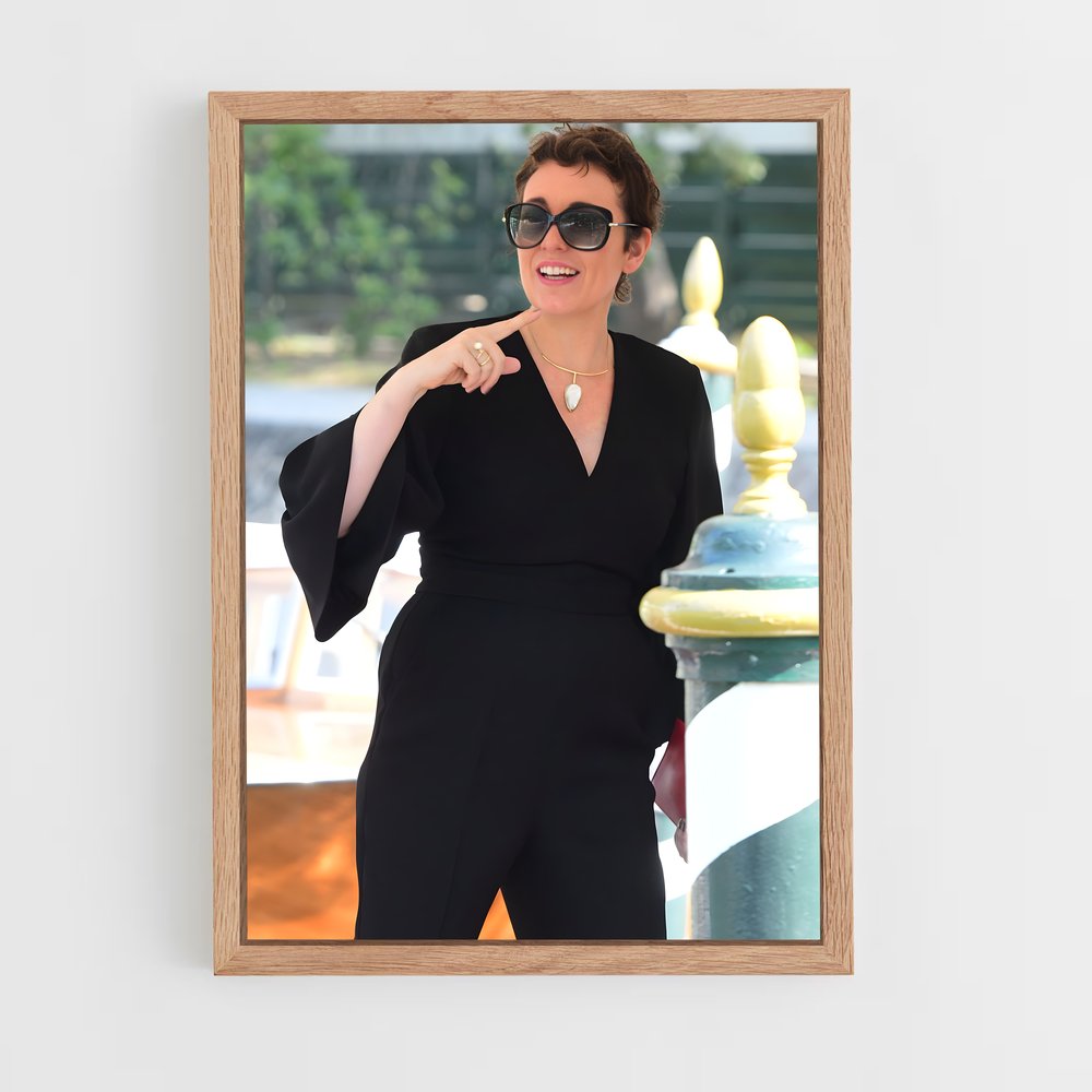 ap-olivia colman-5 cadre Bois clair