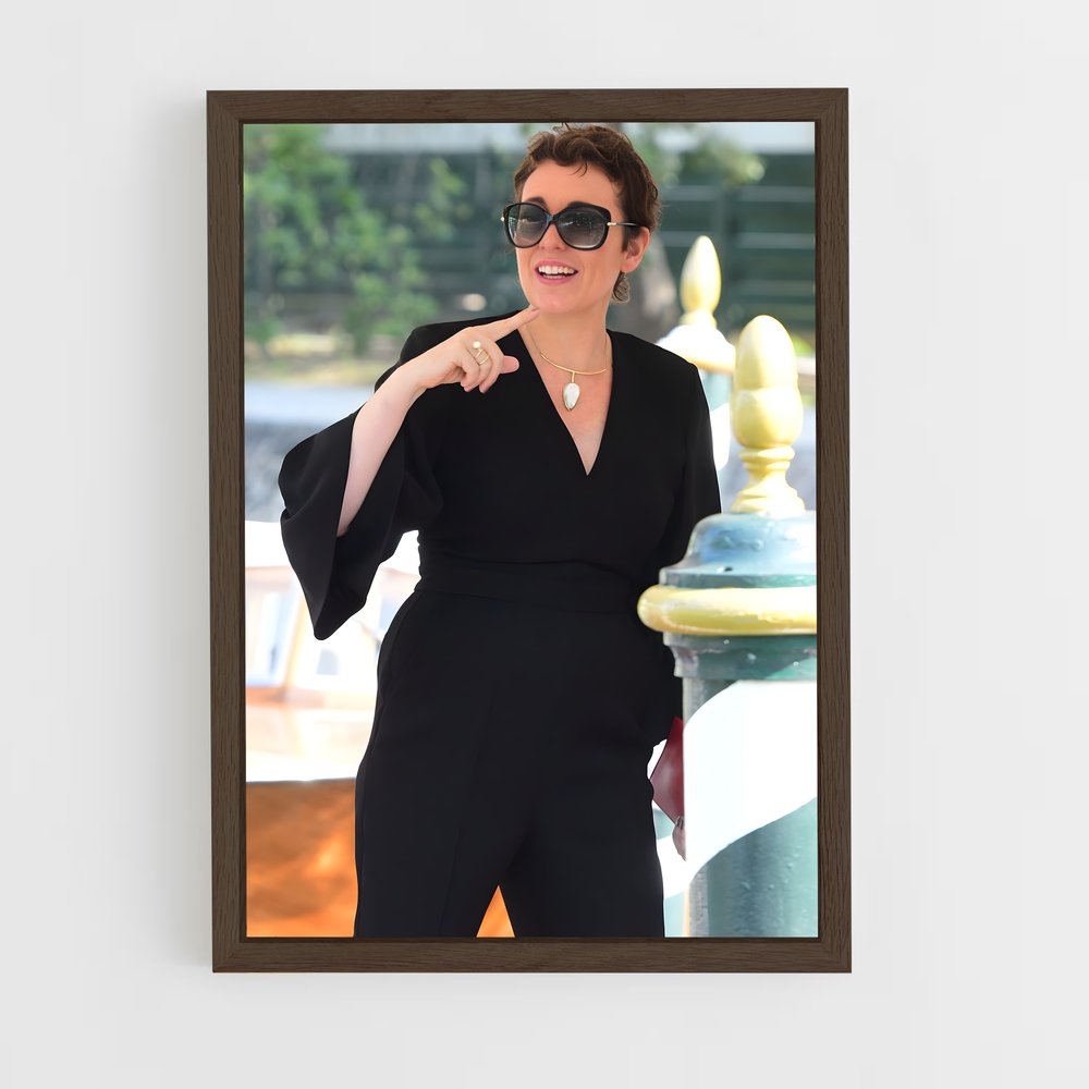 ap-olivia colman-5 cadre Bois foncé