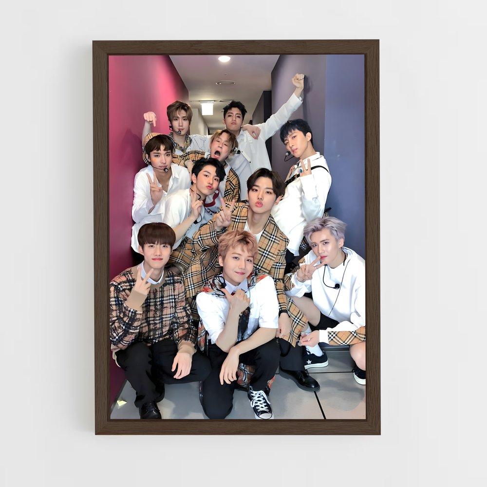 ap-pentagon-10 cadre Bois foncé