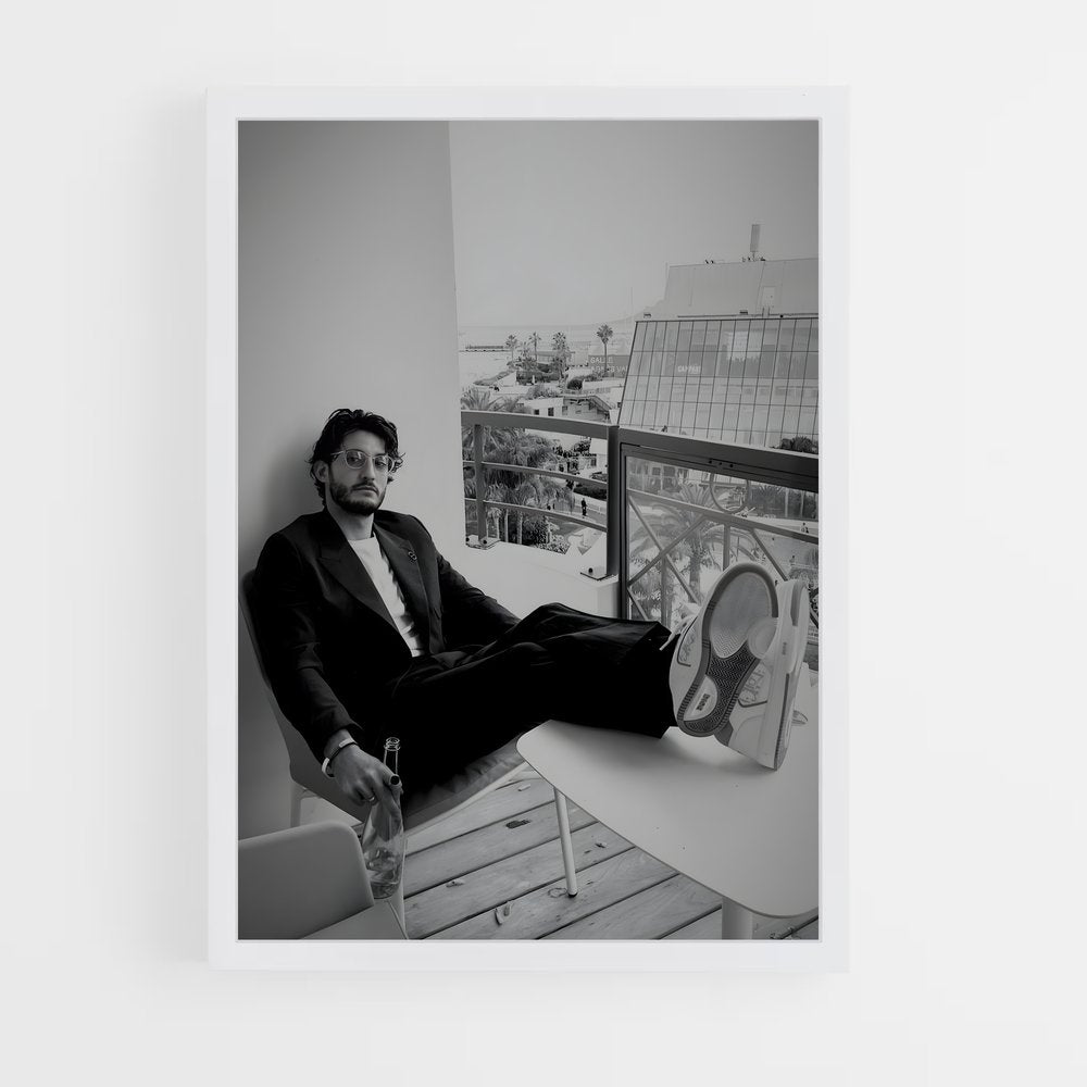 ap-pierre niney-1 cadre Blanc