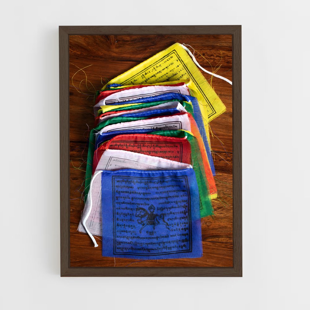 ap-prayer flags-3 cadre Bois foncé