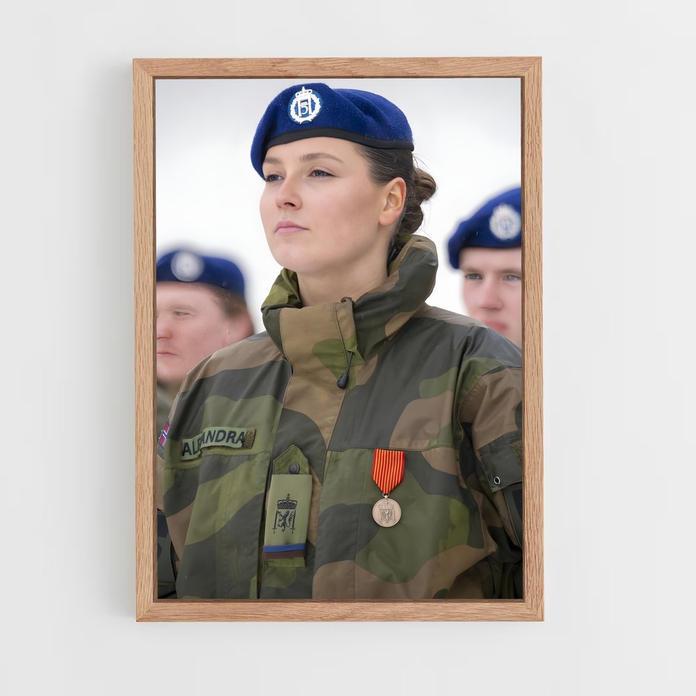 ap-princess ingrid alexandra-4 cadre Bois clair