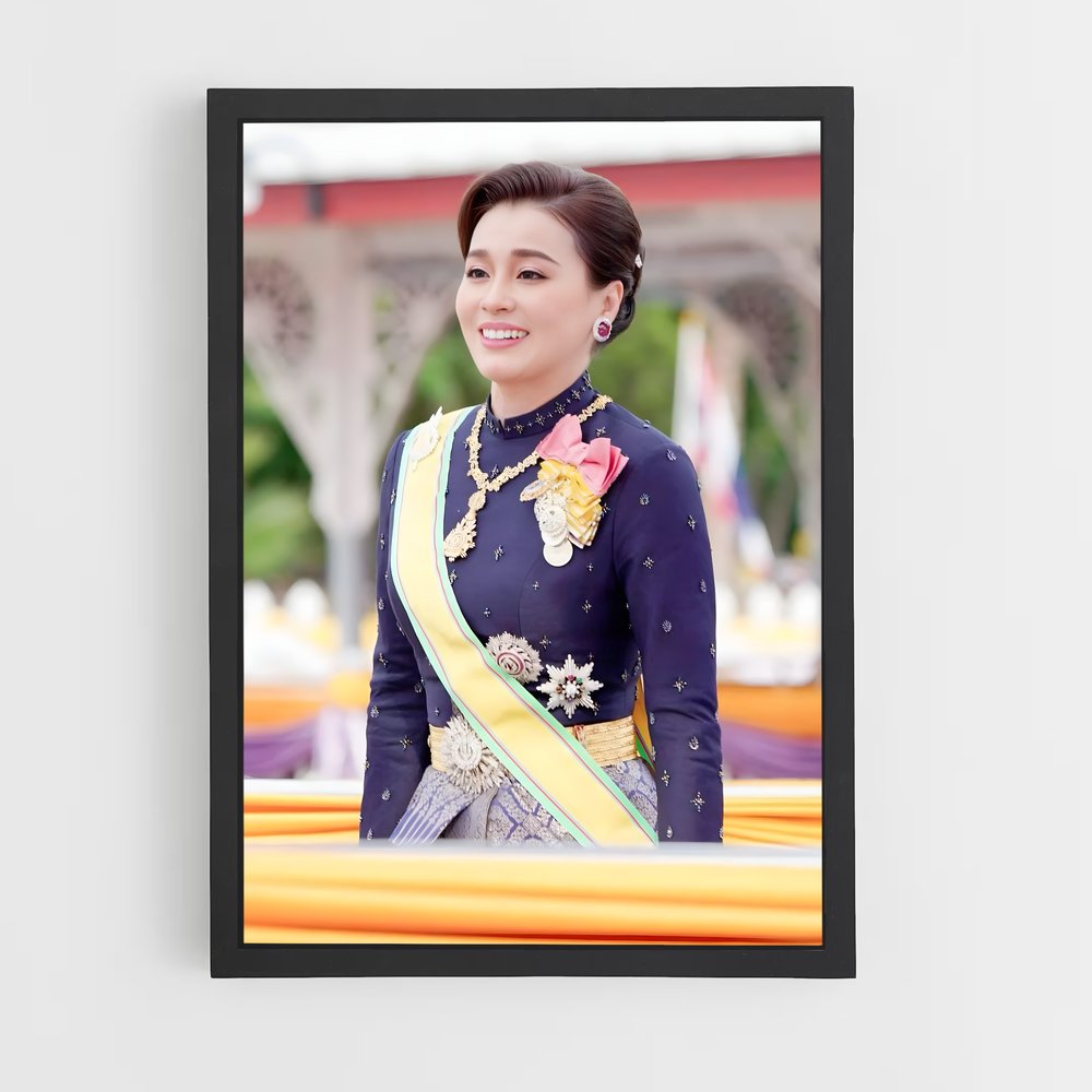 ap-queen suthida-11 cadre Noir