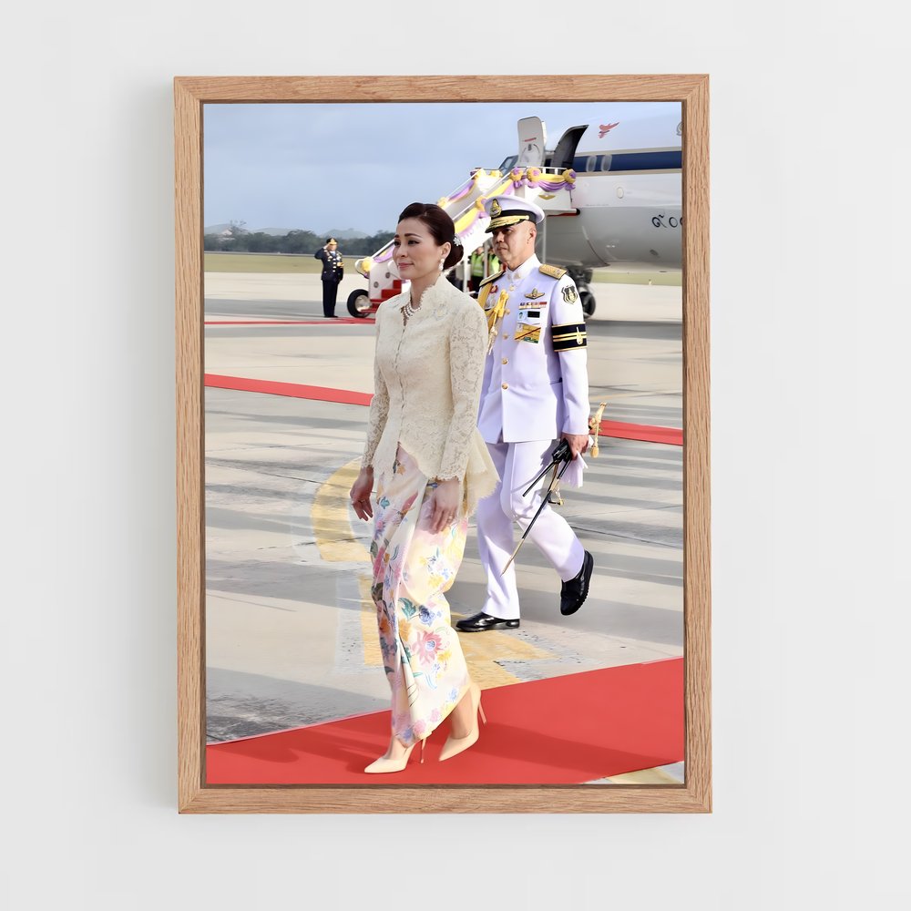 ap-queen suthida-16 cadre Bois clair