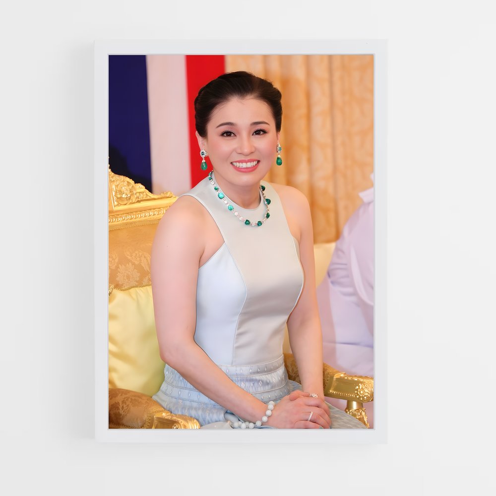 ap-queen suthida-4 cadre Blanc