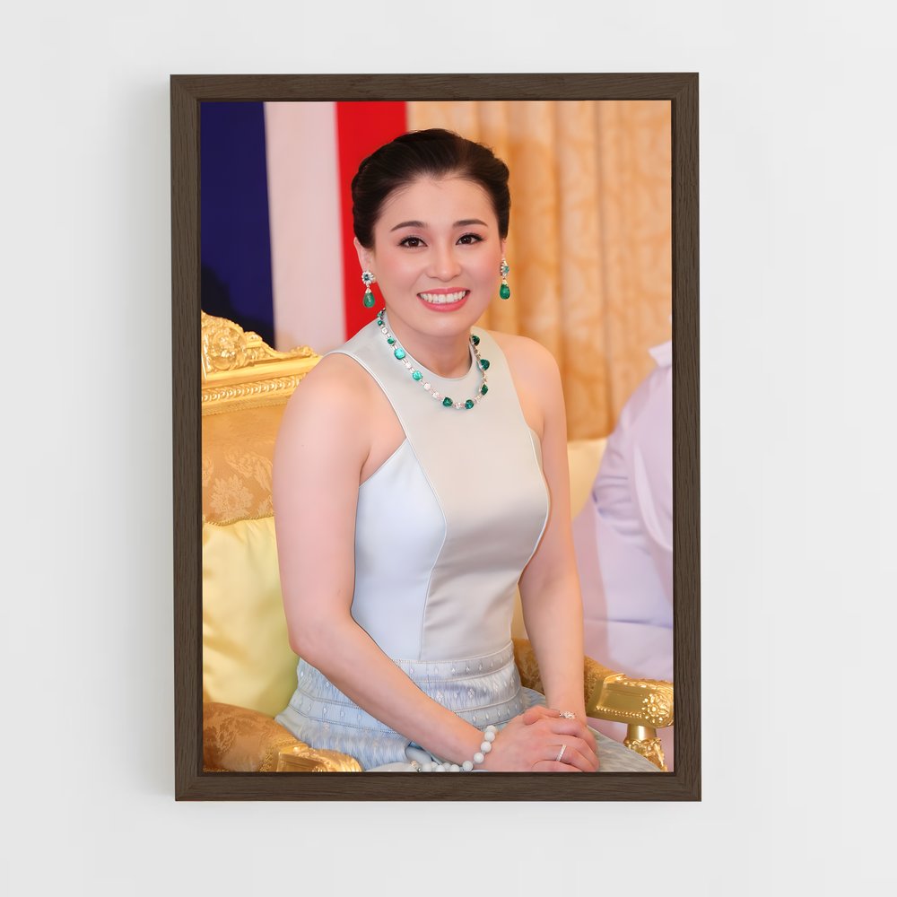ap-queen suthida-4 cadre Bois foncé