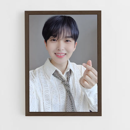 ap-ryeowook-2 cadre Bois foncé