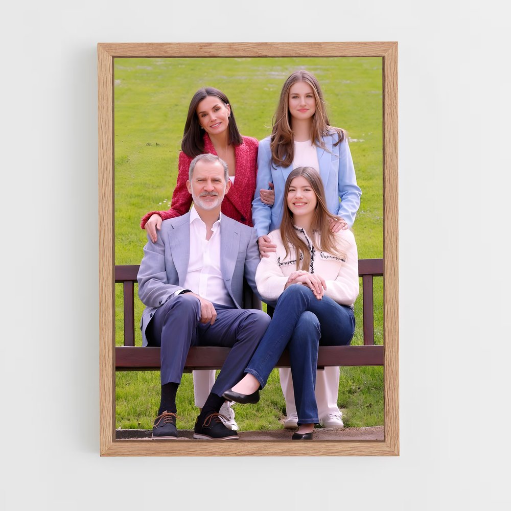 ap-spanish royal family-2 cadre Bois clair