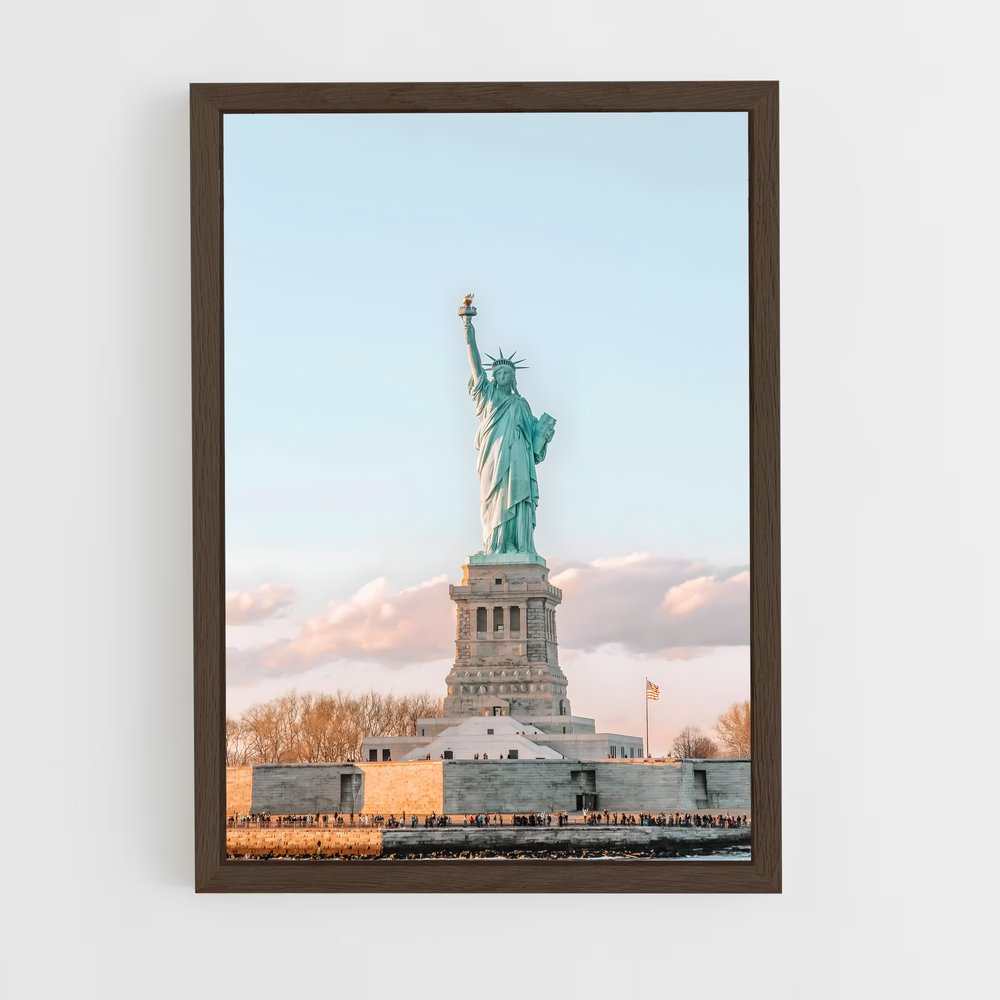 ap-statue of liberty-11 cadre Bois foncé
