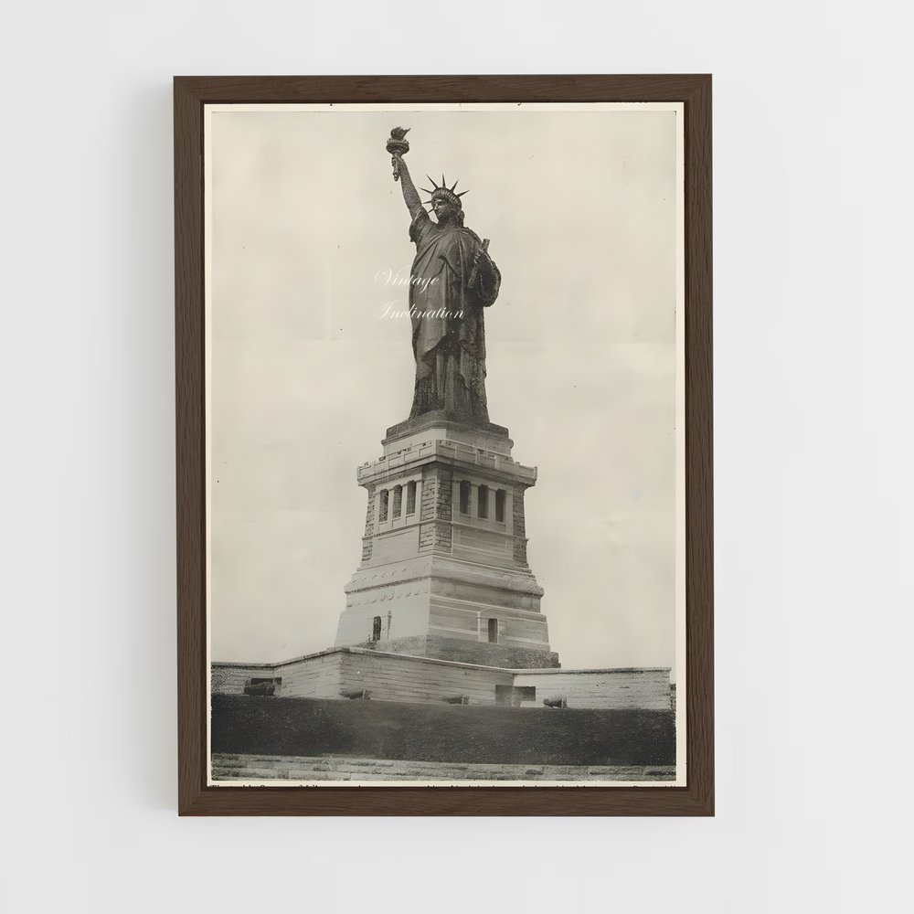 ap-statue of liberty-19 cadre Bois foncé
