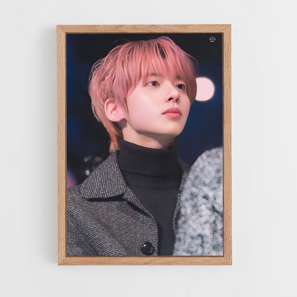 ap-taehyun-3 cadre Bois clair