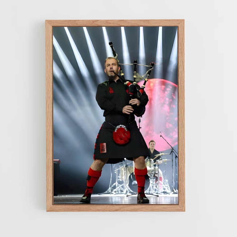 ap-the red hot chili pipers-1 cadre Bois clair