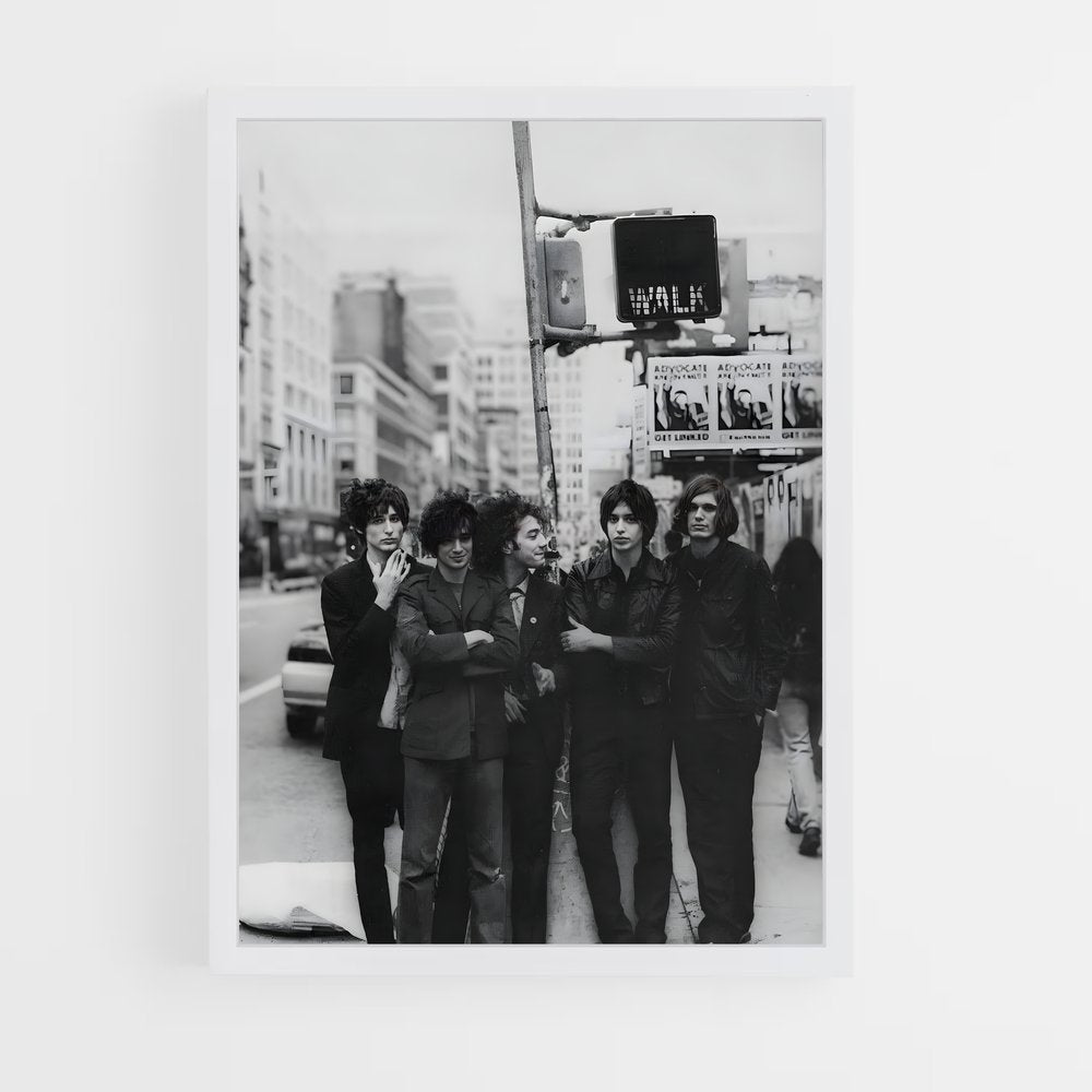 ap-the strokes-1 cadre Blanc