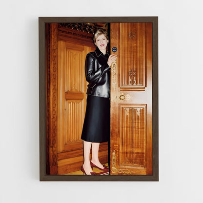 ap-theresa may-3 cadre Bois foncé