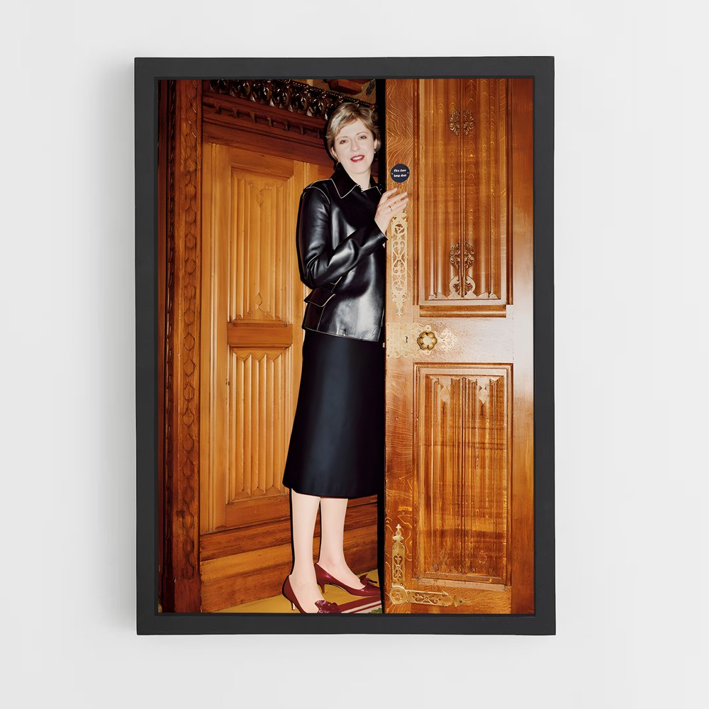ap-theresa may-3 cadre Noir