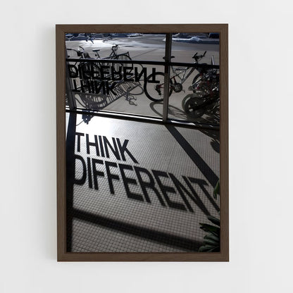 ap-think different-5 cadre Bois foncé