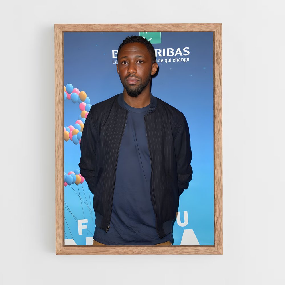 ap-thomas ngijol-2 cadre Bois clair