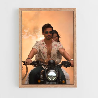 ap-tiger shroff-5 cadre Bois clair