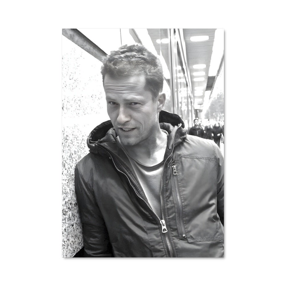Poster L'Homme au Manteau Noir