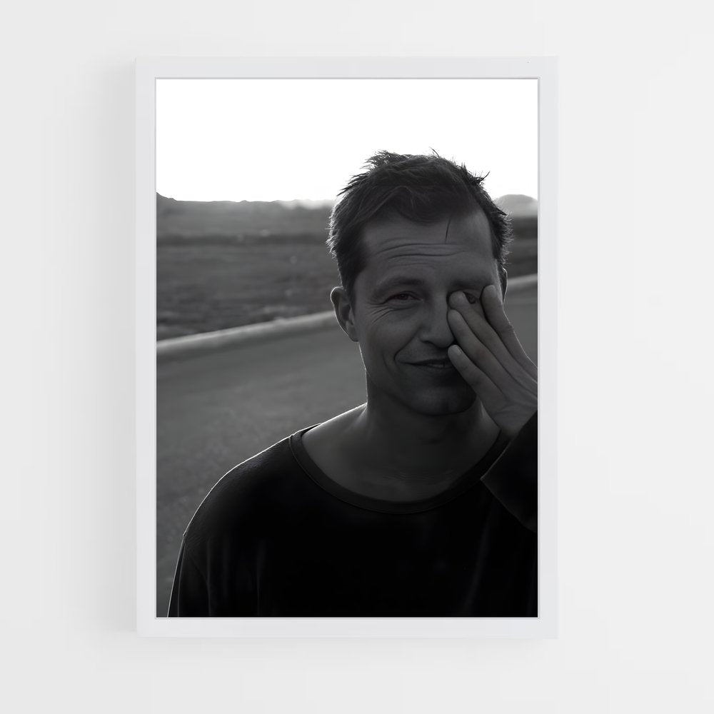ap-til schweiger-3 cadre Blanc