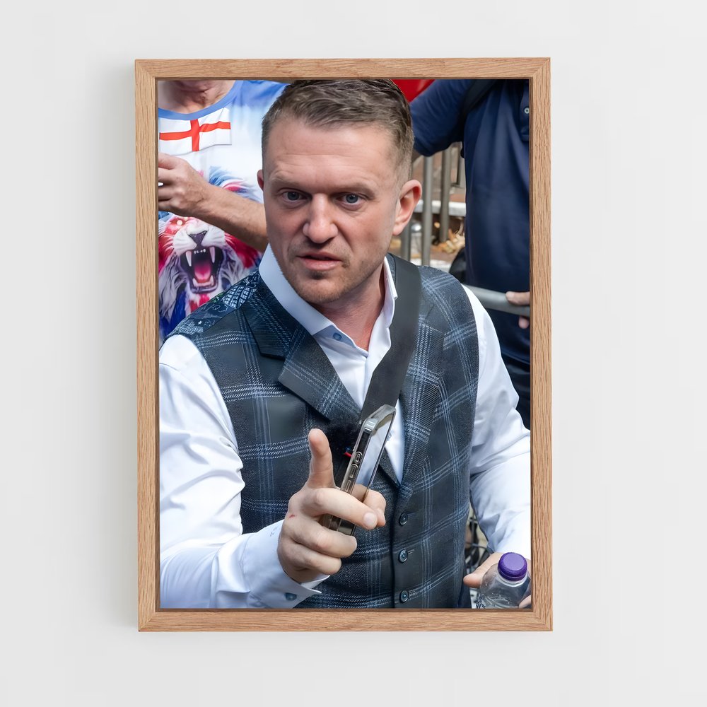 ap-tommy robinson-4 cadre Bois clair