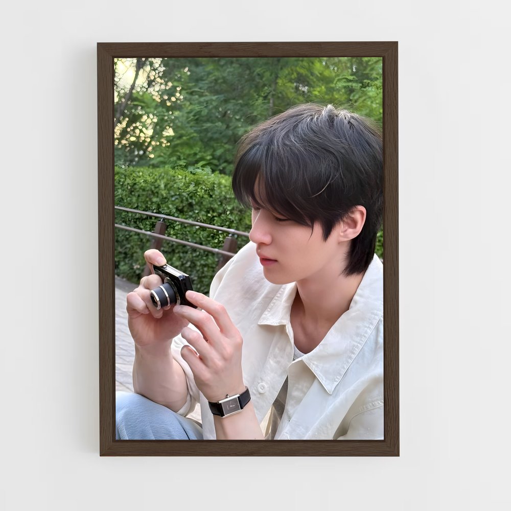 ap-wooseok-3 cadre Bois foncé
