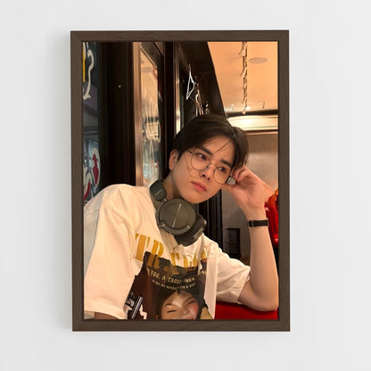 ap-younghoon-1 cadre Bois foncé