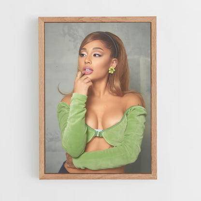 ariana-grande-7 cadre Bois clair