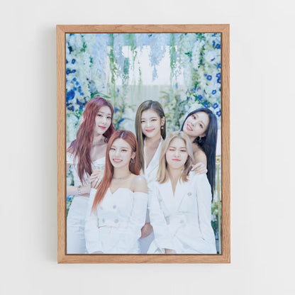 Itzy Flowers Poster