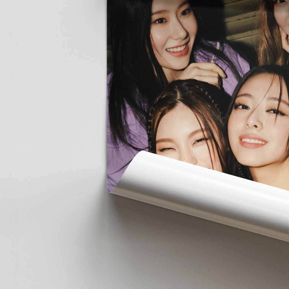 Itzy Jolies Poster