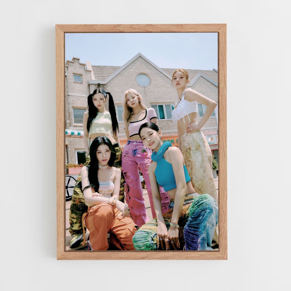 Itzy Trend Poster