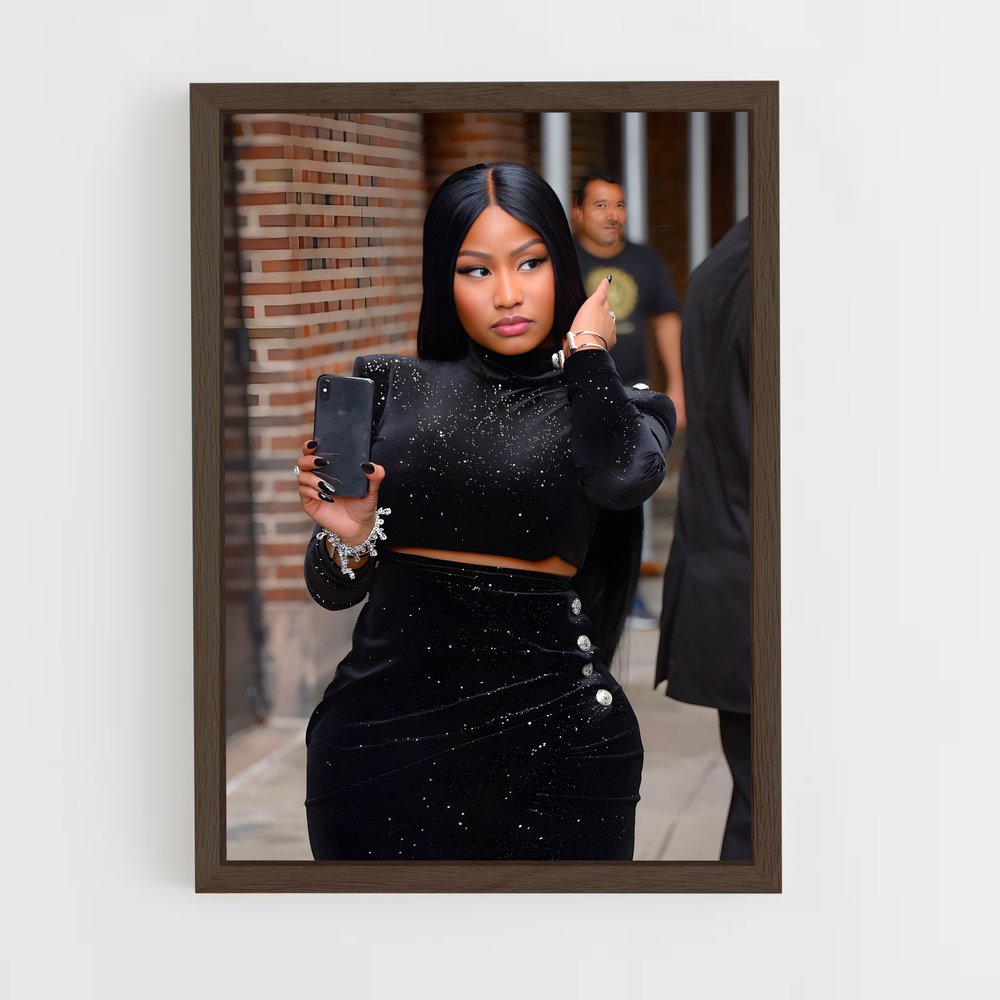 nicky-minaj-2 cadre Bois foncé