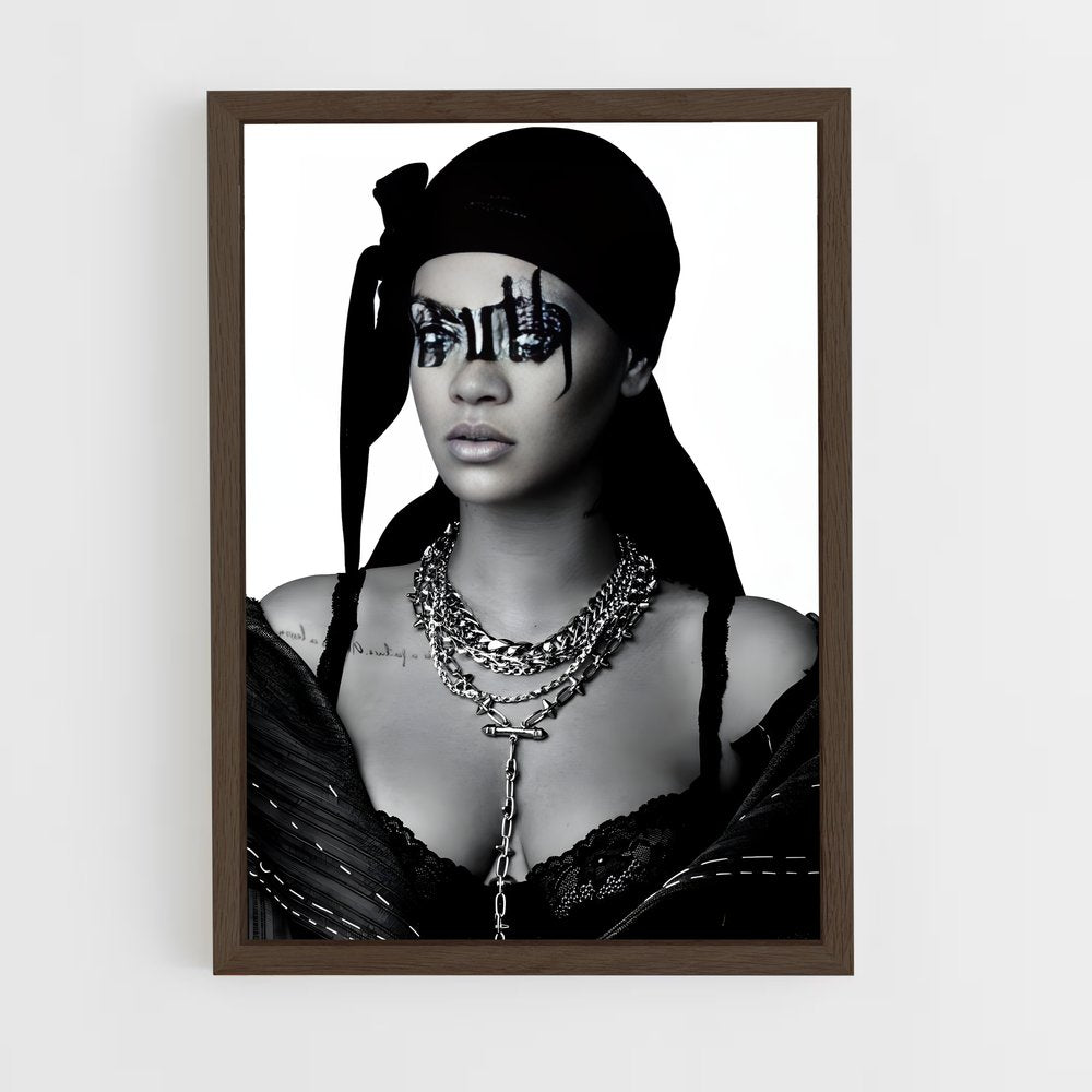 rihanna-8 cadre Bois foncé
