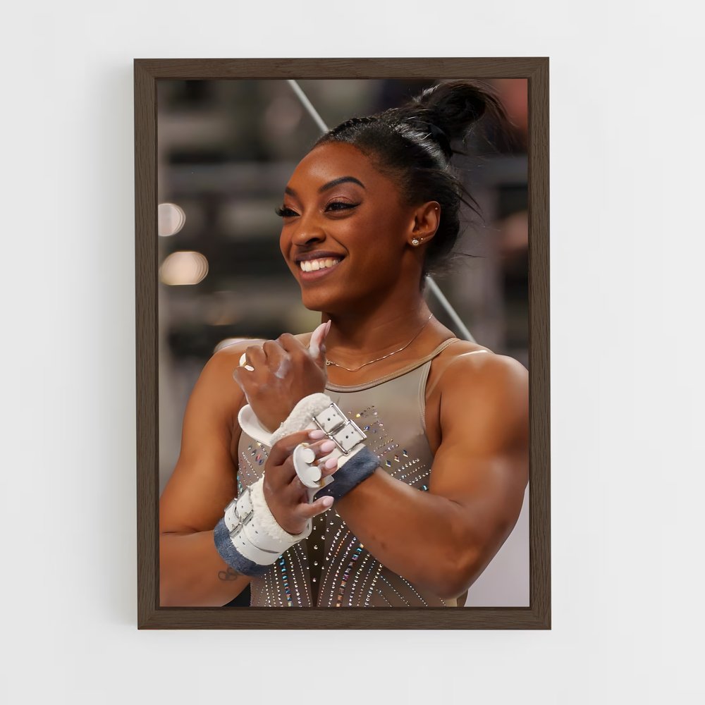 simone-biles-6 cadre Bois foncé